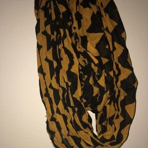 Black/Gold ZooZatz Infinity Scarf